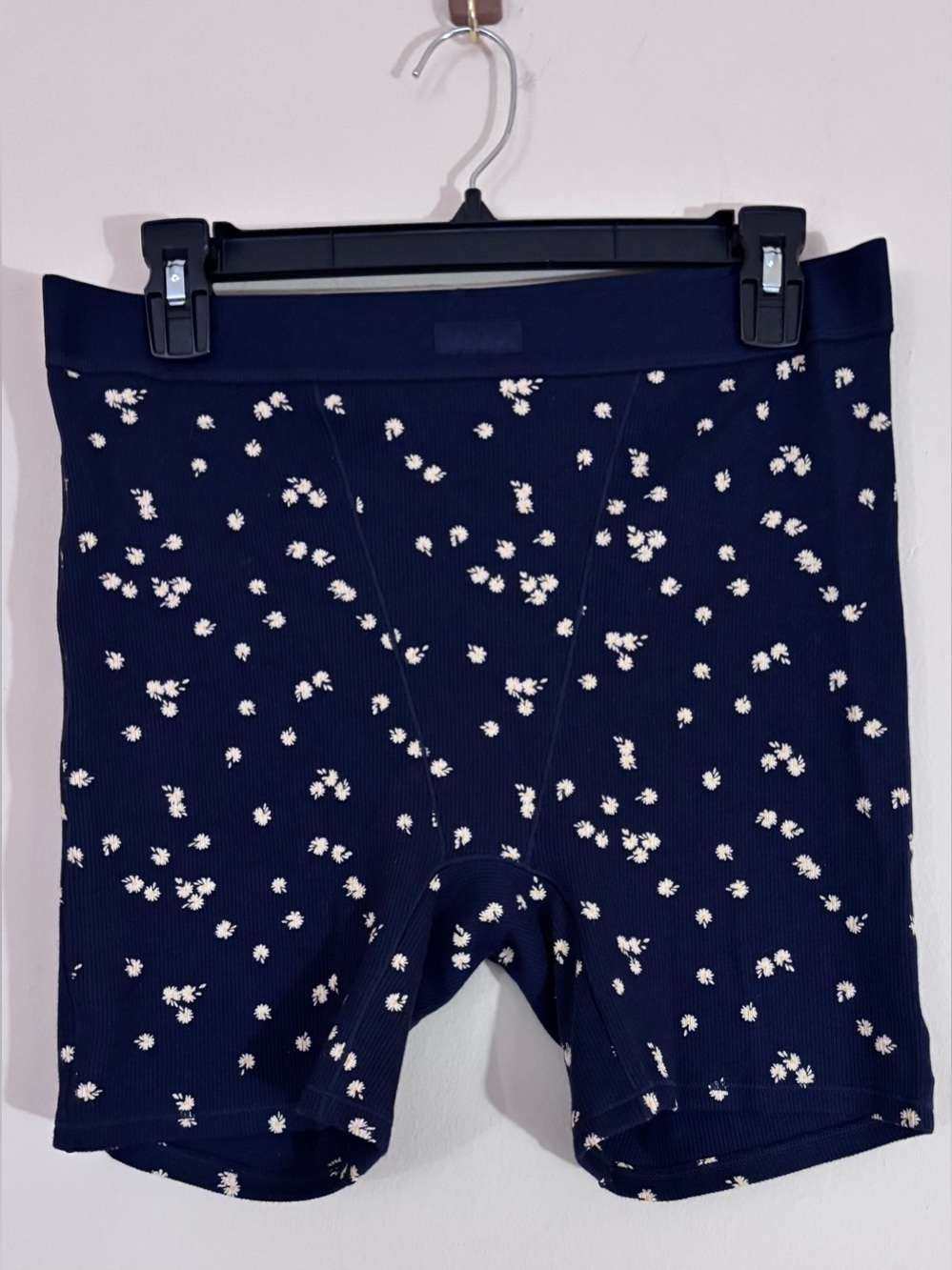 SKIMS Cotton Rib Boxer Shorts Large Navy Daisy Floral Print
